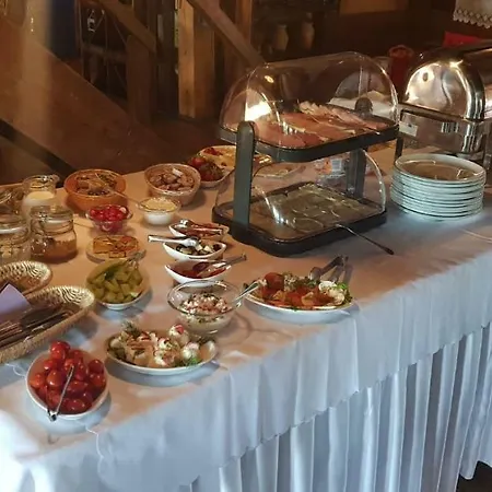 Stary Spichlerz 4* エウク